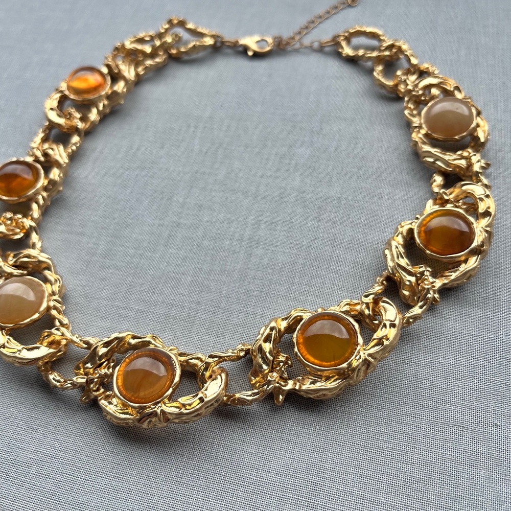 Textured Chain Statement Necklace - Picture 8 of 16